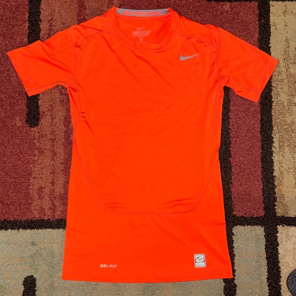 Nike Pro‎ Combat Core Compression Shirt - Picture 2 of 9